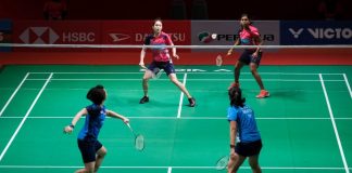 Pearly Tan-Thinaah sweep into the second round with ease