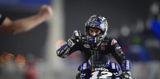 Viñales stuns in the desert to win Round 1