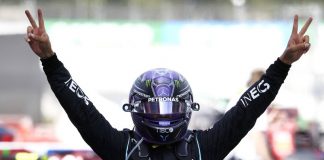 Hamilton extends Mercedes contract until 2023