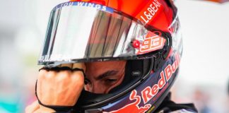 Who could emulate Rossi to become a Champion in their 30s?