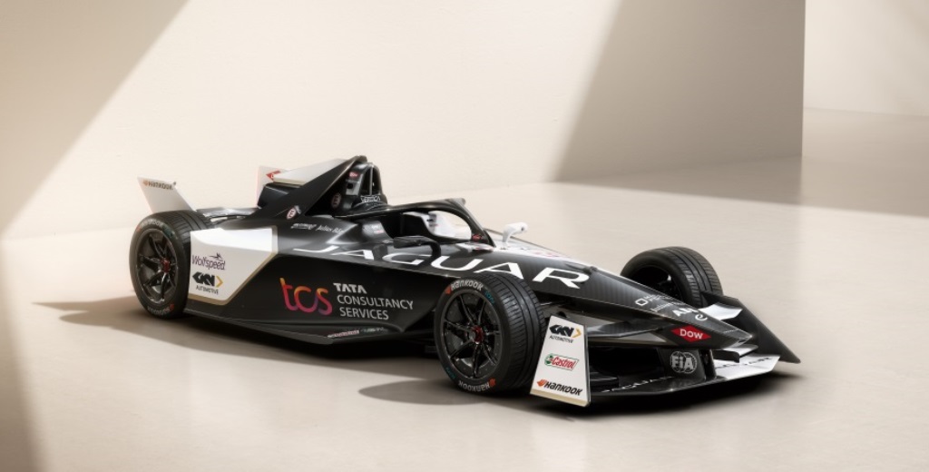 Jaguar TCS Racing reveal I-Type 6 – the most advanced all-electric