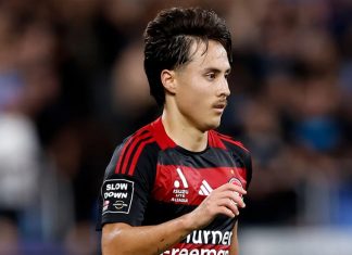 Simmons departs Wanderers for opportunity in Japan