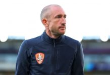 Roar on the hunt for new Head Coach as Smith heads overseas