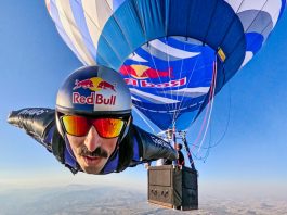 Waltenspiel Carves 200 km/h Wingsuit Line Through Cappadocia’s Balloon Skyline
