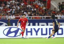 Coach Kim urges two-goal DÏnh Bắc to aim higher as Vietnam reach semi-finals