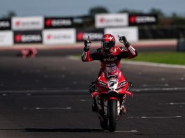 Lecuona dominates, Bulega on the verge of the title