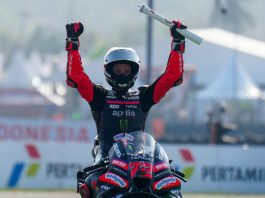Bezzecchi beats Fernandez in Mandalika as Martin returns to championship summit